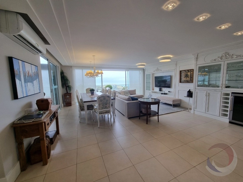Linda cobertura no Santinho com 5 suítes e 4 vagas de garagem: 5ª foto da galeria de imagens do imóvel