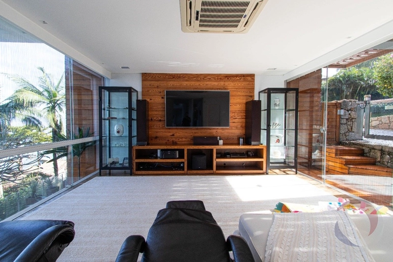 Espetacular casa em Condomínio Fechado no Cacupé: 8ª foto da galeria de imagens do imóvel