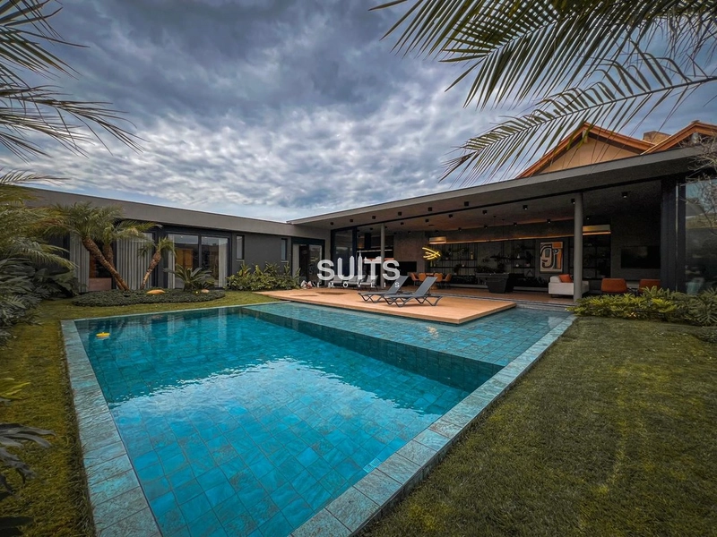 Belíssima casa à venda em Atlântida: 38ª foto da galeria de imagens do imóvel