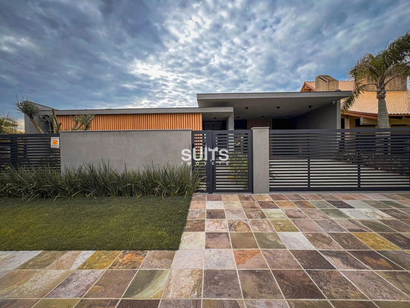 Belíssima casa à venda em Atlântida: 4ª foto da galeria de imagens do imóvel