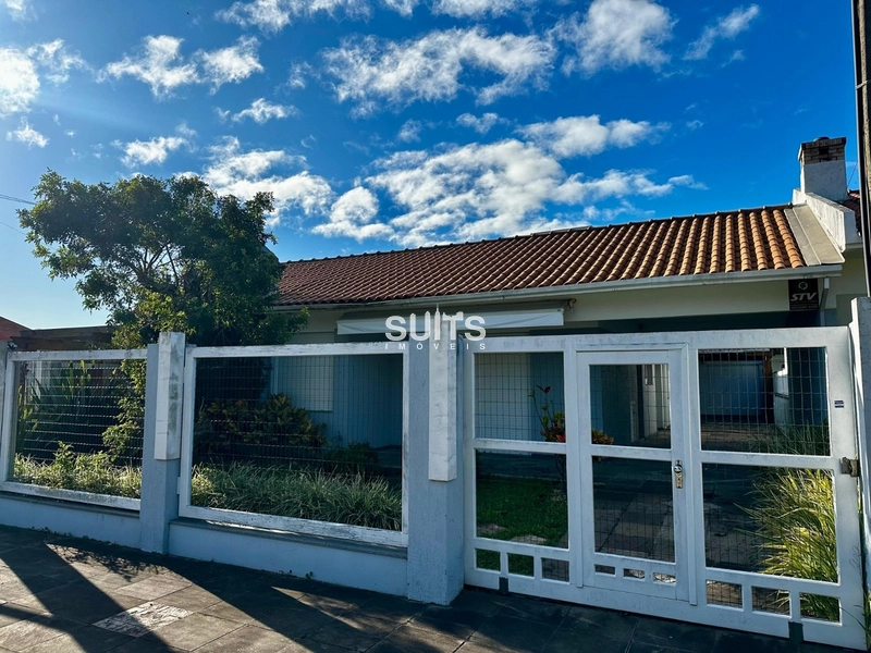 Excelente casa à venda no Centro de Xangri-lá