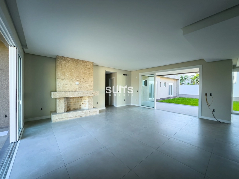 Excelente casa em região nobre e próxima ao mar na praia de Atlântida: 5ª foto da galeria de imagens do imóvel