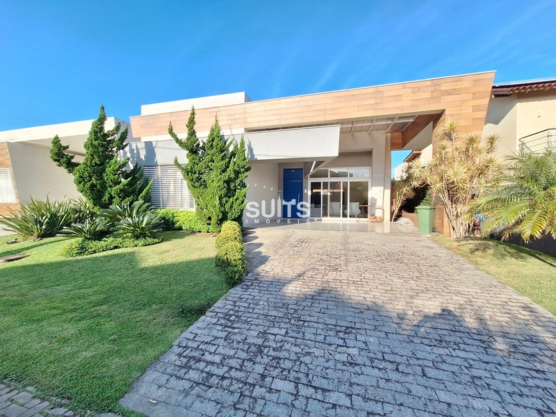 Excelente casa à venda no condomínio Ventura