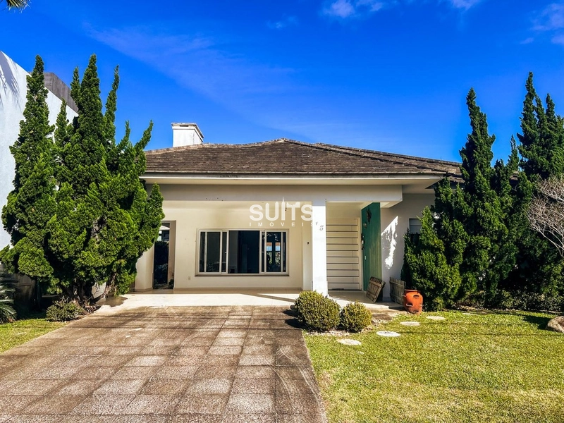Excelente casa térrea à venda no condomínio Ventura em Xangri-lá