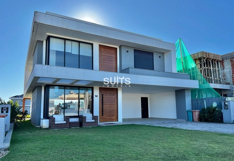 Excelente casa à venda no condomínio Riviera