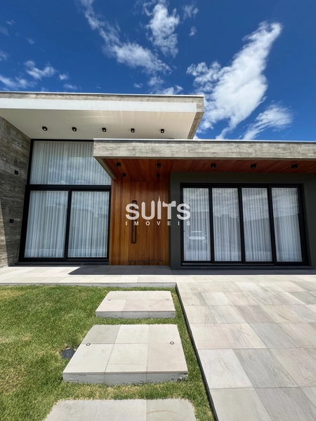 Excelente casa à venda no condomínio Sunset