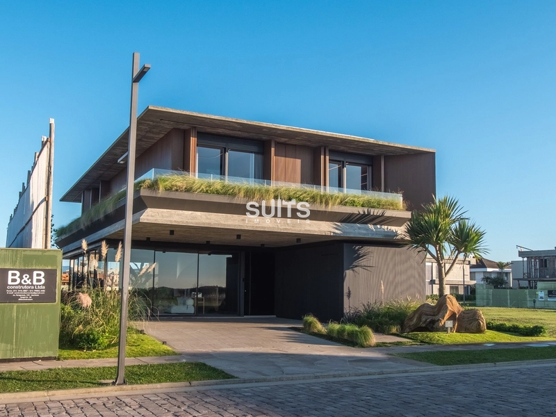 Belíssimo sobrado à venda no condomínio Los Cobos em Xangri-lá: 3ª foto da galeria de imagens do imóvel