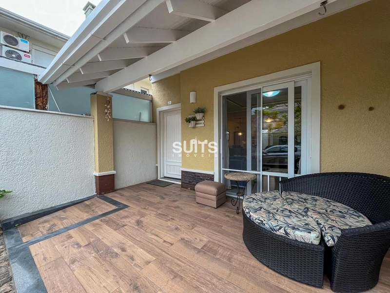 Excelente sobrado à venda no Pacific