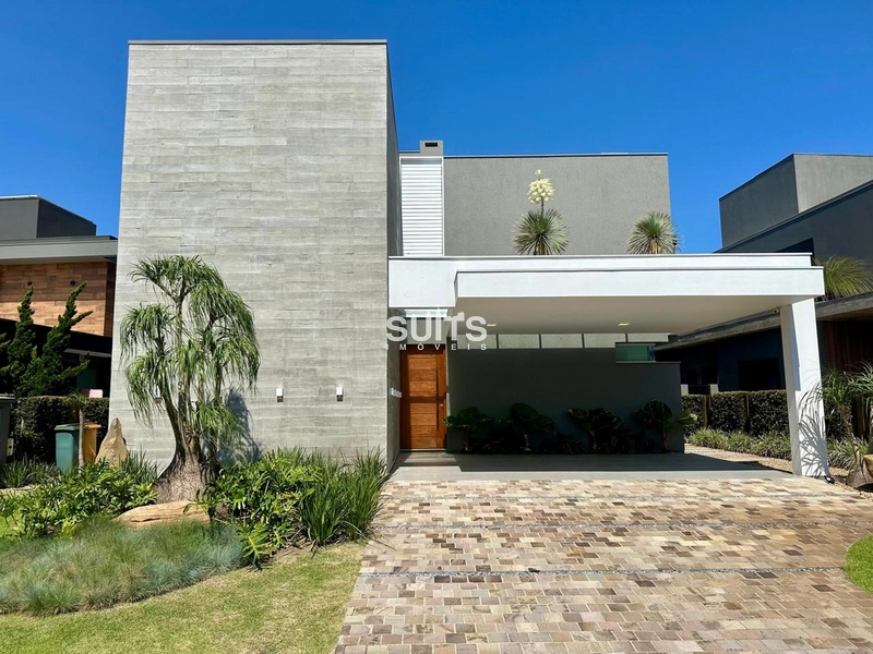 Excelente casa à venda no condomínio Malibu
