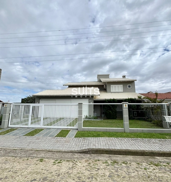 Excelente sobrado à venda no Remanso