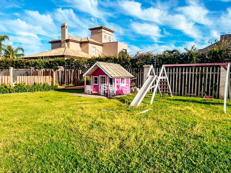 Excelente casa com 02 terrenos à venda em Atlântida: 34ª foto da galeria de imagens do imóvel