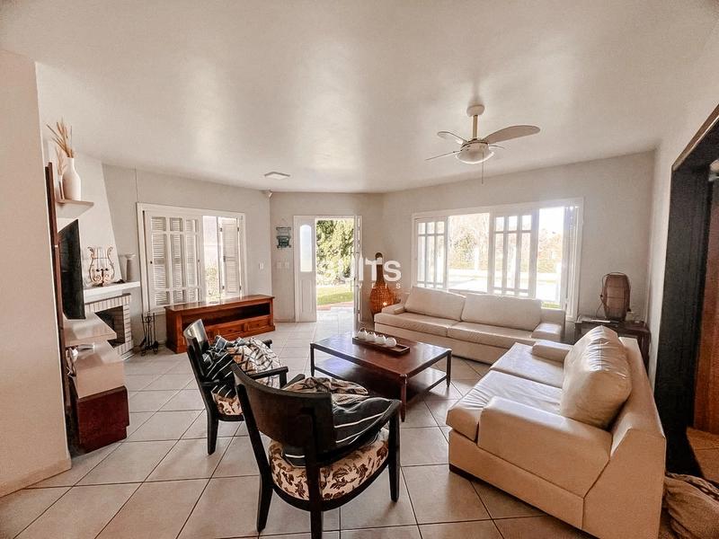 Excelente casa com 02 terrenos à venda em Atlântida: 37ª foto da galeria de imagens do imóvel