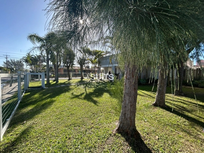 Excelente casa à venda em Atlântida: 3ª foto da galeria de imagens do imóvel