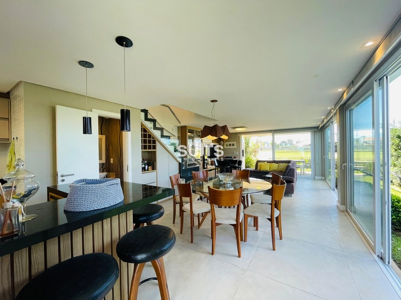 Excelente casa à venda no condomínio One em Atlântida