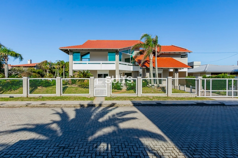 Excelente sobrado à venda no Centro: 1ª foto da galeria de imagens do imóvel