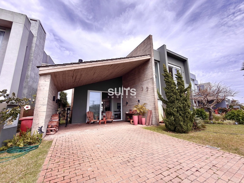 Excelente casa térrea à venda no condomínio Riviera