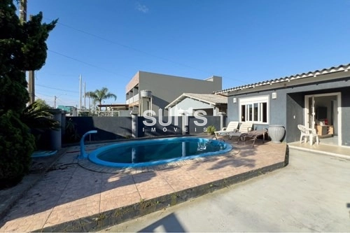 Excelente casa à venda na Noiva do Mar