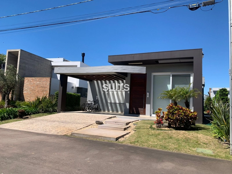 Excelente casa à venda no condomínio Malibu