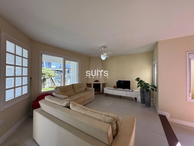 Excelente casa à 01 quadra do mar no Centro de Xangri-Lá: 5ª foto da galeria de imagens do imóvel