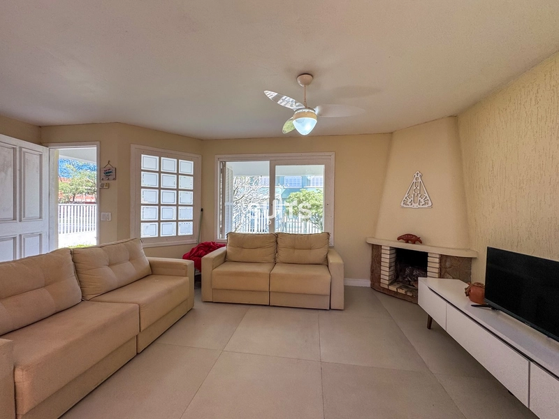 Excelente casa à 01 quadra do mar no Centro de Xangri-Lá: 6ª foto da galeria de imagens do imóvel