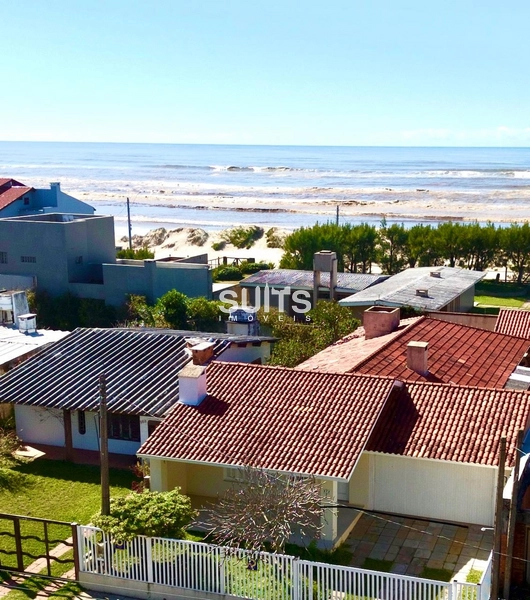 Excelente casa à 01 quadra do mar no Centro de Xangri-Lá: 2ª foto da galeria de imagens do imóvel