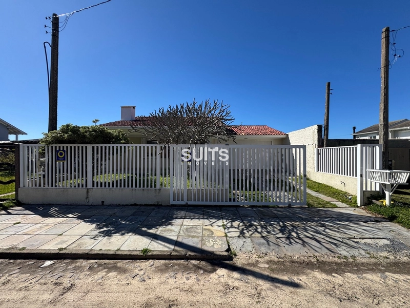 Excelente casa à 01 quadra do mar no Centro de Xangri-Lá: 3ª foto da galeria de imagens do imóvel