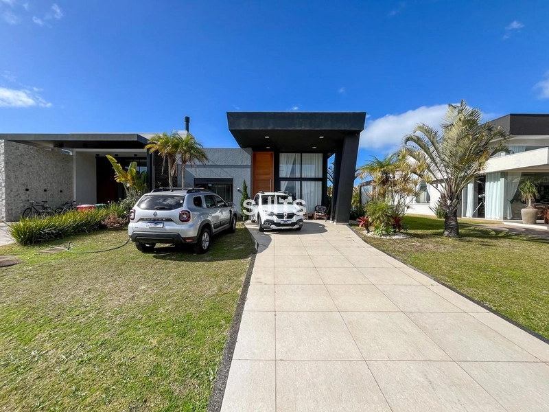 Excelente casa à venda no Riviera