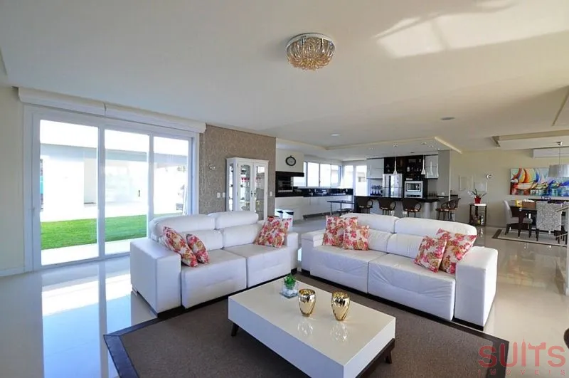 Sobrado em local privativo no condomínio Malibu: 4ª foto da galeria de imagens do imóvel