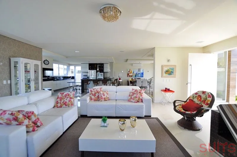 Sobrado em local privativo no condomínio Malibu: 3ª foto da galeria de imagens do imóvel