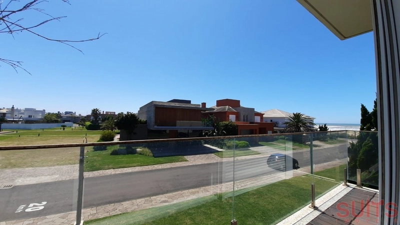 Mansão Disponível a Venda em condomínio Beira Mar de Xangri-lá.: 23ª foto da galeria de imagens do imóvel