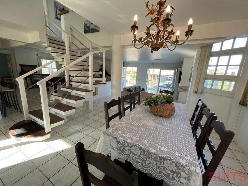 Excelente sobrado próximo ao mar na praia de Maristela em Xangri-Lá: 9ª foto da galeria de imagens do imóvel