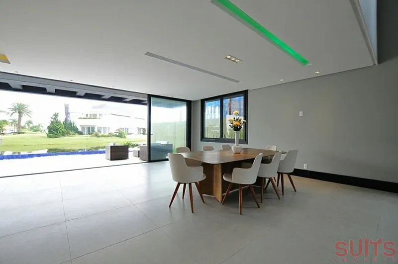 Excelente sobrado beira-lago no Condomínio Enseada: 9ª foto da galeria de imagens do imóvel