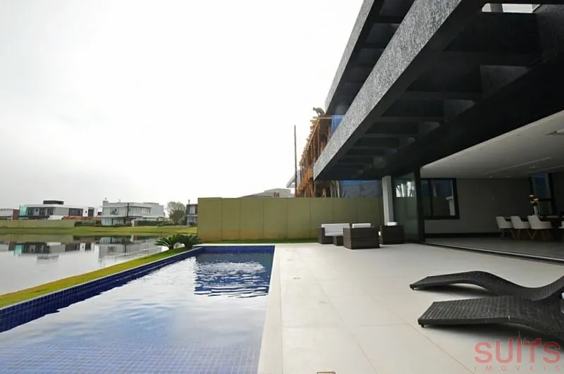 Excelente sobrado beira-lago no Condomínio Enseada: 24ª foto da galeria de imagens do imóvel