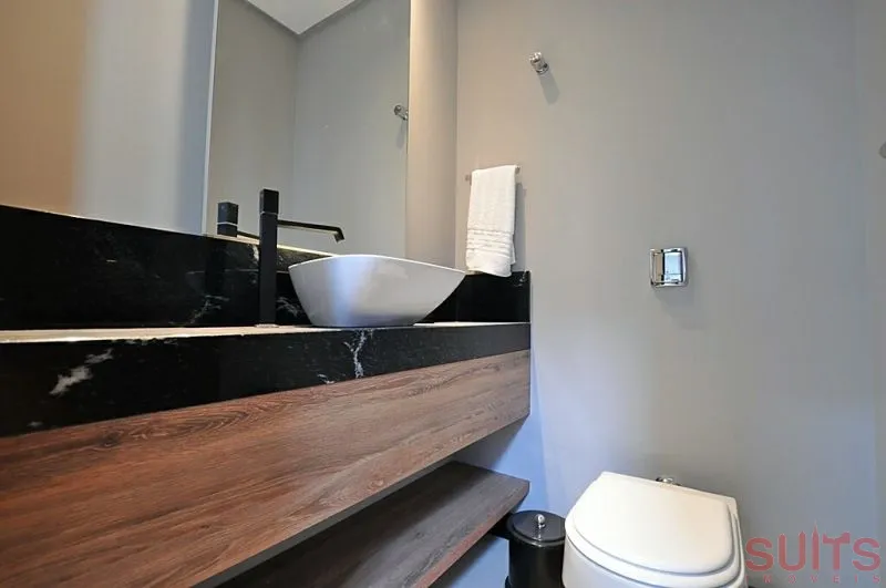 Excelente sobrado beira-lago no Condomínio Enseada: 13ª foto da galeria de imagens do imóvel