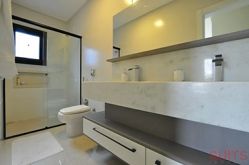 Excelente sobrado beira-lago no Condomínio Enseada: 19ª foto da galeria de imagens do imóvel