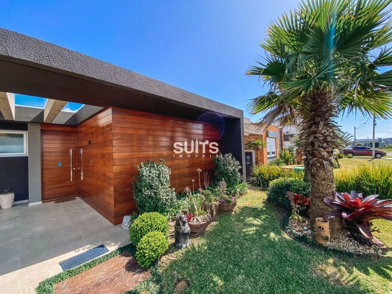 Casa mobiliada e decorada na beira do lago no condomínio Riviera: 4ª foto da galeria de imagens do imóvel