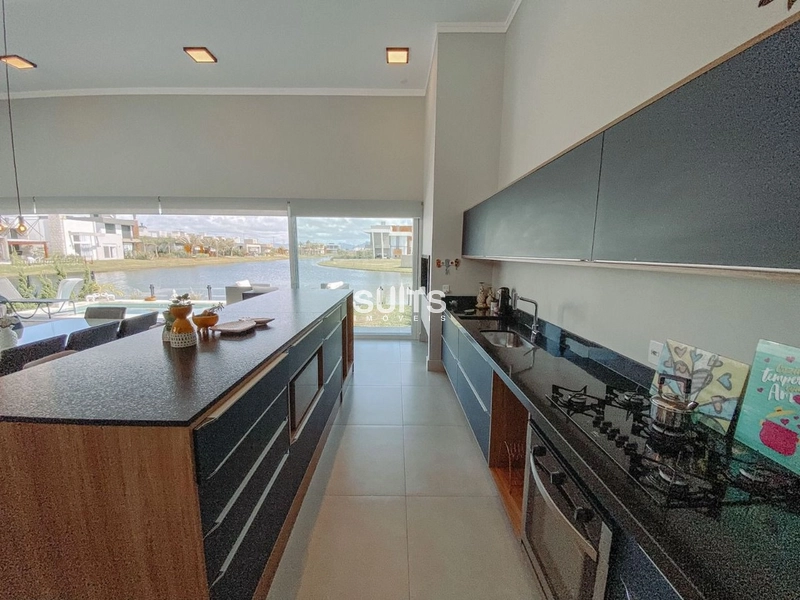 Casa mobiliada e decorada na beira do lago no condomínio Riviera: 17ª foto da galeria de imagens do imóvel