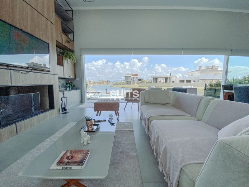 Casa mobiliada e decorada na beira do lago no condomínio Riviera: 12ª foto da galeria de imagens do imóvel