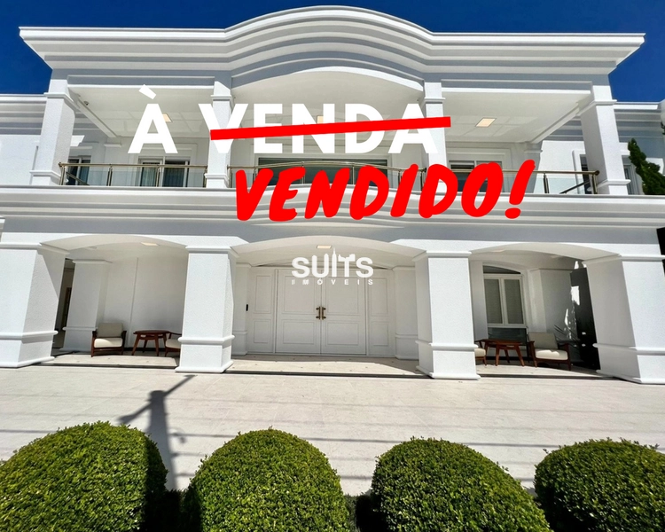 A melhor mansão à venda no condomínio Enseada
