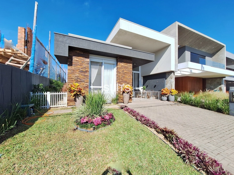 Excelente sobrado à venda no condomínio Blue: 3ª foto da galeria de imagens do imóvel