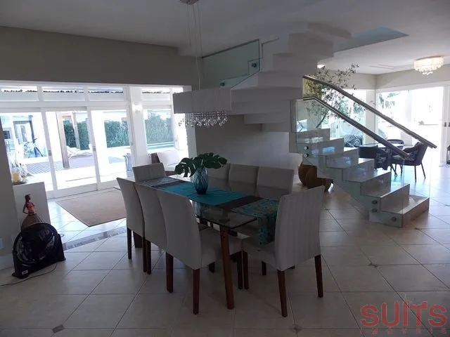 Belíssimo sobrado com 2 terrenos no condomínio Porto Coronado: 6ª foto da galeria de imagens do imóvel