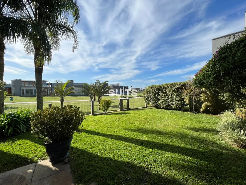 Lindo Sobrado no condomínio Riviera: 2ª foto da galeria de imagens do imóvel