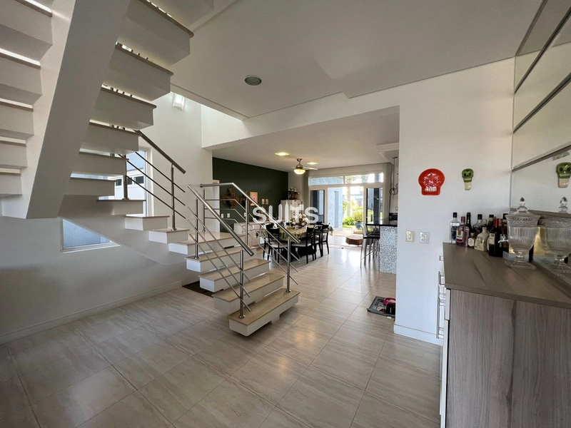 Lindo Sobrado no condomínio Riviera: 3ª foto da galeria de imagens do imóvel