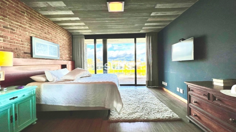 Sobrado beira lago mobiliado e decorado no Condomínio Enseada.: 21ª foto da galeria de imagens do imóvel