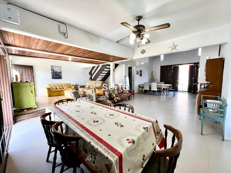 Excelente sobrado à venda próximo ao mar na praia de Rainha do mar: 23ª foto da galeria de imagens do imóvel