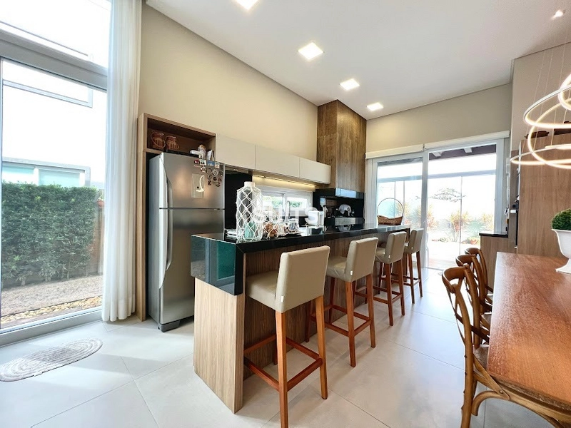 Excelente casa mobiliada e decorada no condomínio Quintas do Lago: 6ª foto da galeria de imagens do imóvel