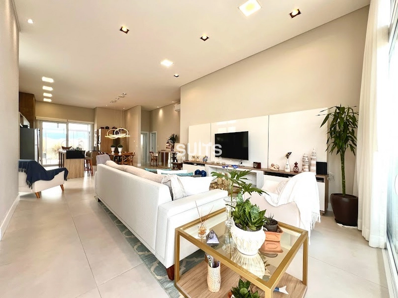 Excelente casa mobiliada e decorada no condomínio Quintas do Lago: 4ª foto da galeria de imagens do imóvel