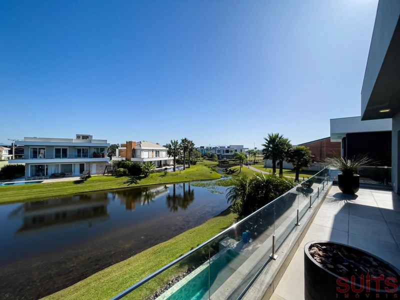 Excelente sobrado beira lago no condomínio Enseada: 36ª foto da galeria de imagens do imóvel