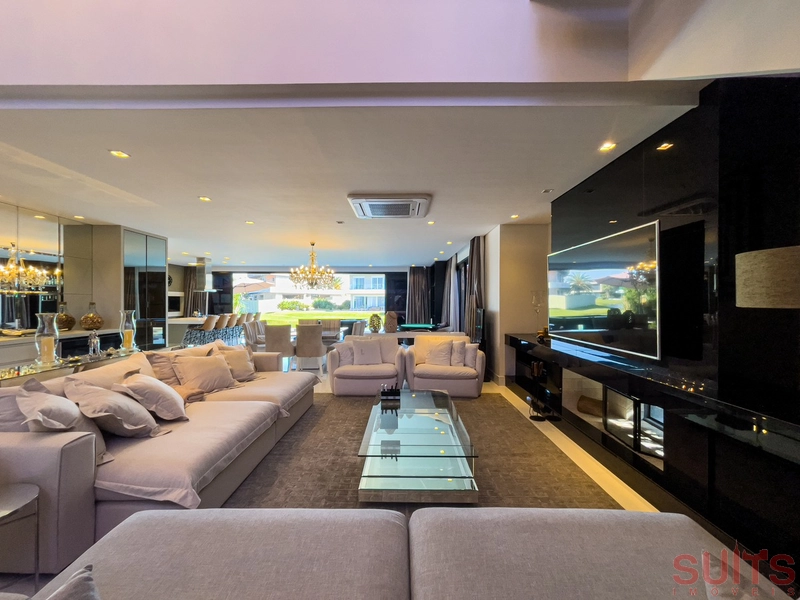 Excelente sobrado beira lago no condomínio Enseada: 5ª foto da galeria de imagens do imóvel