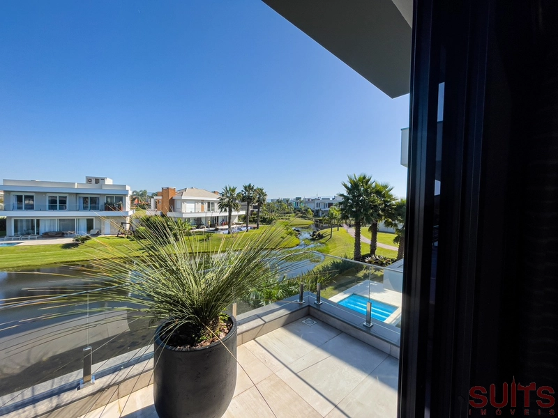 Excelente sobrado beira lago no condomínio Enseada: 40ª foto da galeria de imagens do imóvel